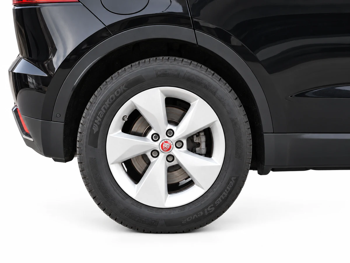 JAGUAR_EPACE_NEGRO_7103LRX_WEB_017_RUEDA_TRASERA