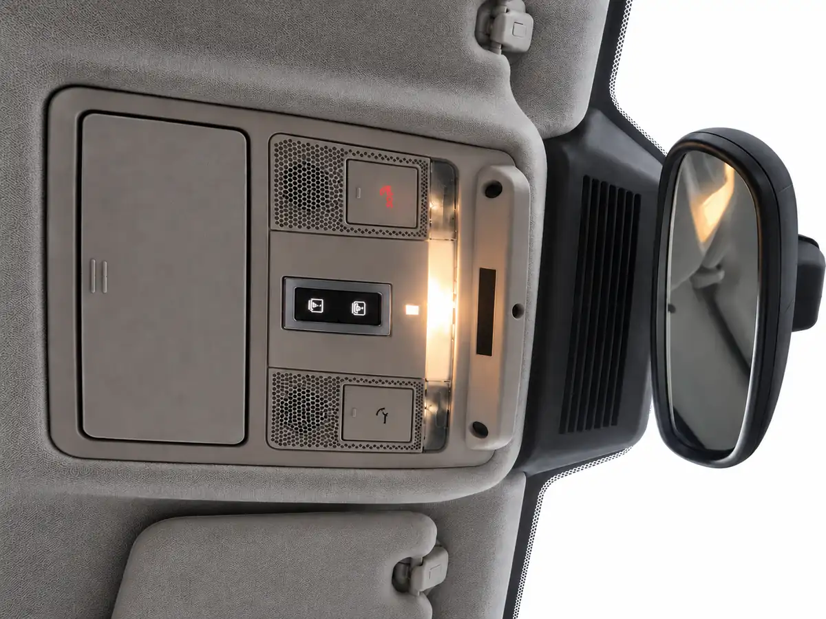 JAGUAR_EPACE_NEGRO_7103LRX_WEB_034_CONSOLA_TECHO