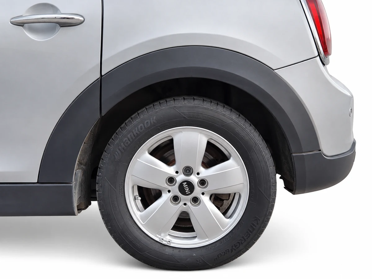 MINI_COOPER_PLATA_20261002_013_20261002_170003