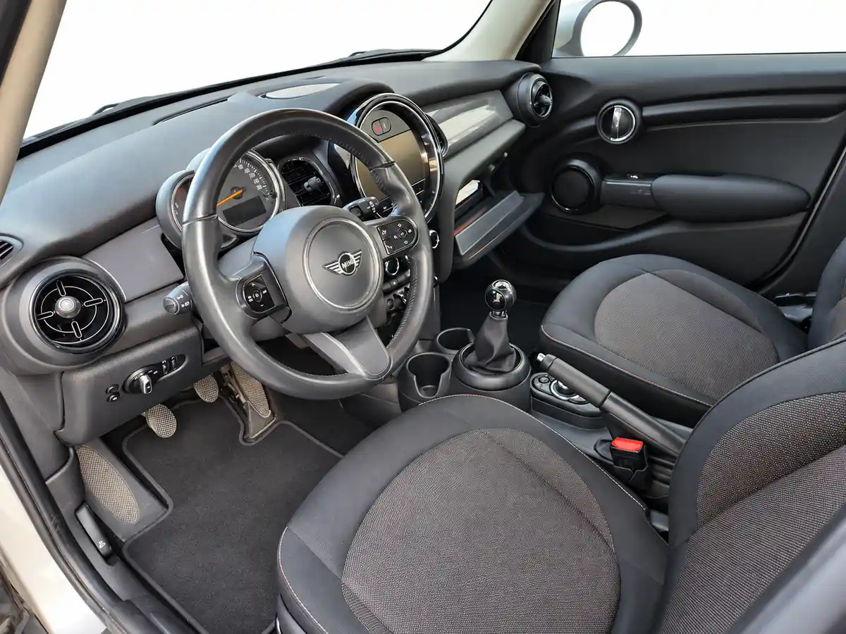 MINI_COOPER_PLATA_20261002_016_20261002_170016
