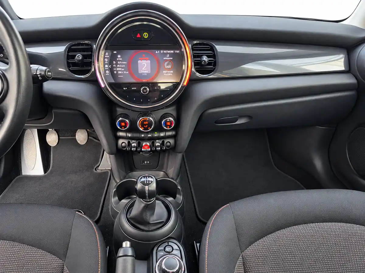 MINI_COOPER_PLATA_20261002_024_20261002_170120