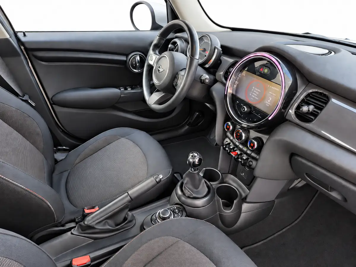 MINI_COOPER_PLATA_20261002_034_20261002_170408