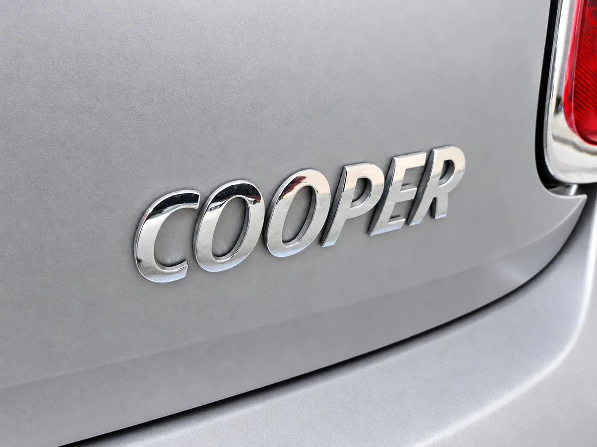 MINI_COOPER_PLATA_20261002_035_20261002_170425