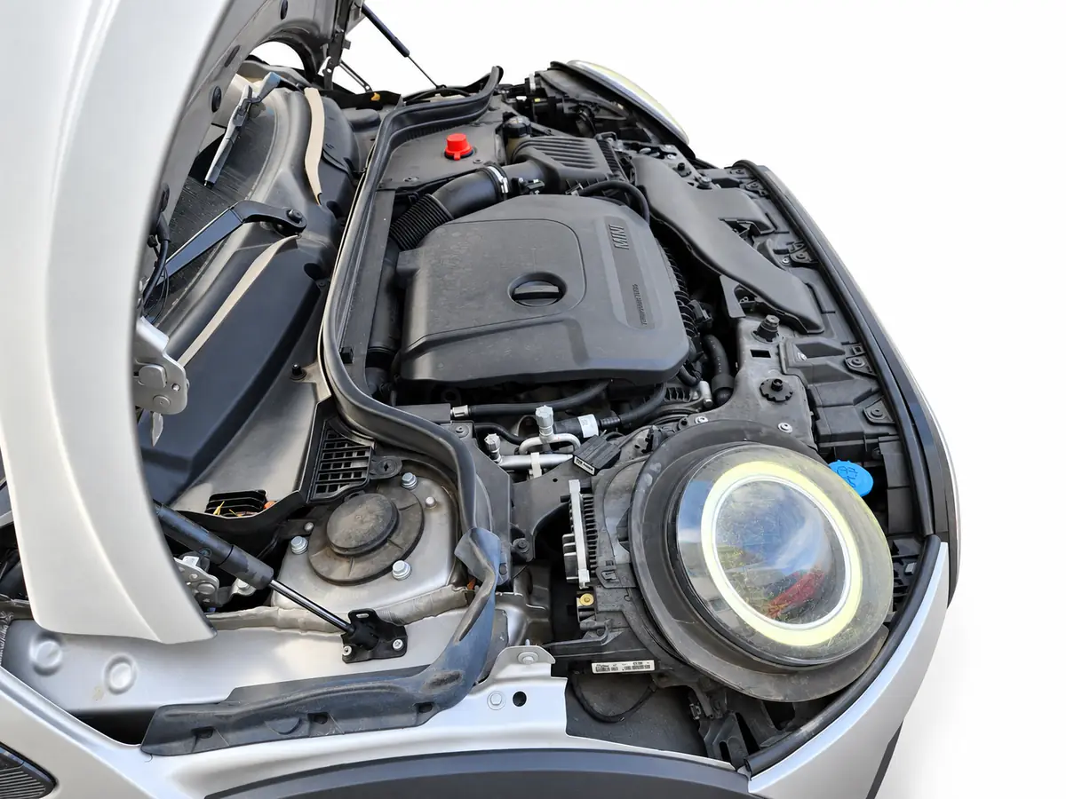 MINI_COOPER_PLATA_20261002_037_20261002_170447