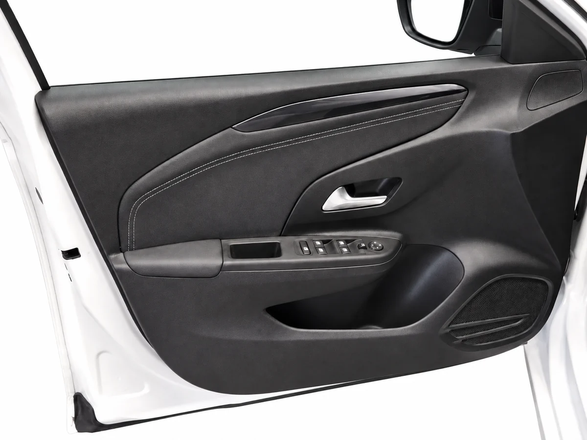 OPEL_CORSA_BLANCO_20260928_016