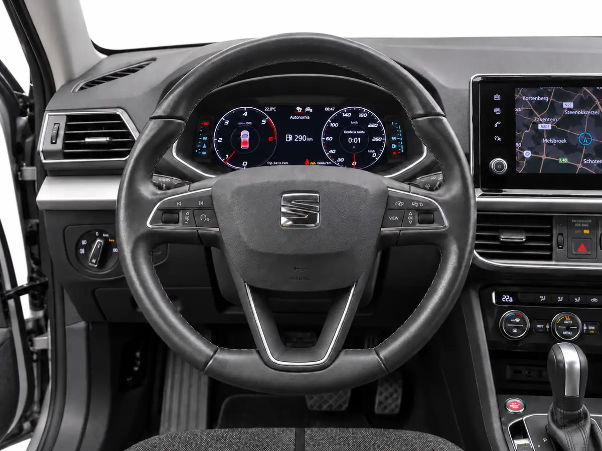 SEAT_TARRACO_NEGRO_1YFT560_20261004_018_VOLANTE