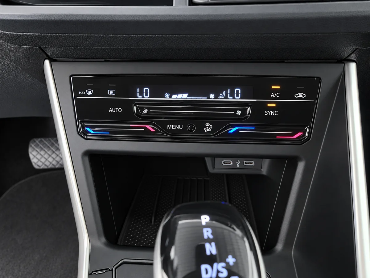 VOLKSWAGEN_TAIGO_GRIS_AZULADO_20261001_030
